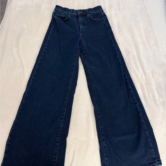 Joe's Jeans The Mia Petite Wide Leg Jeans in Cinema - Picture 3 of 6